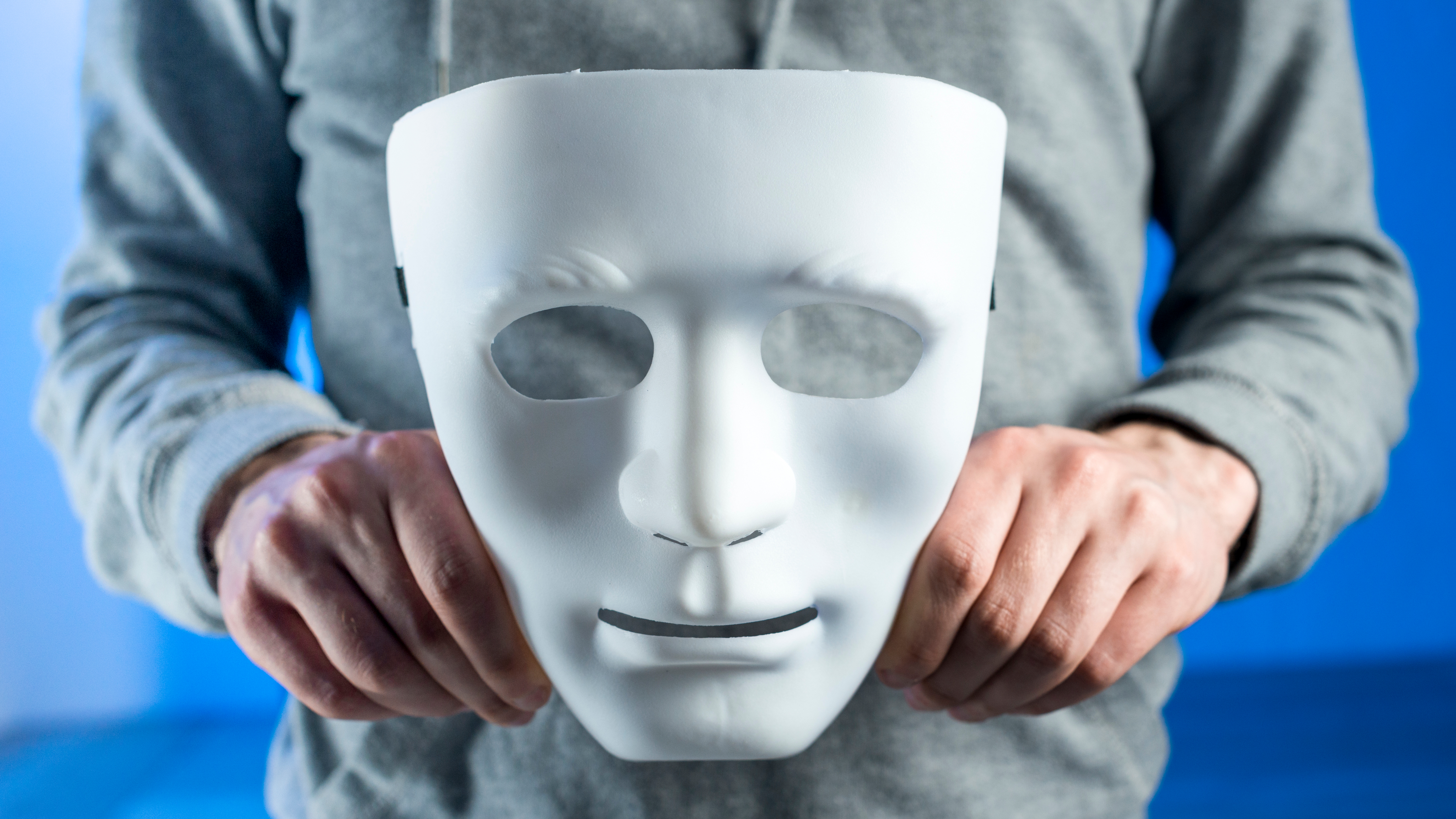 ¡Alerta roja! Los deepfakes ya no son ciencia ficción: son el nuevo negocio del fraude digital 